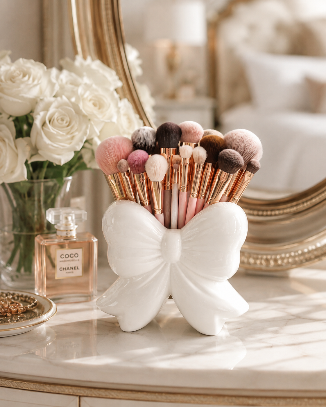 Bow-Shaped Makeup Brush Holder – Decorative Vanity Organizer, Pink or White